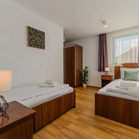 Sun Villas Accommodation Brasov Exterior photo